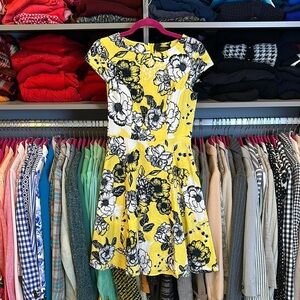 Dressystar yellow/black floral print sleeveless back zip dress size M